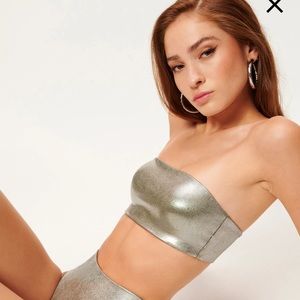 GOOD AMERICAN bathing suit top